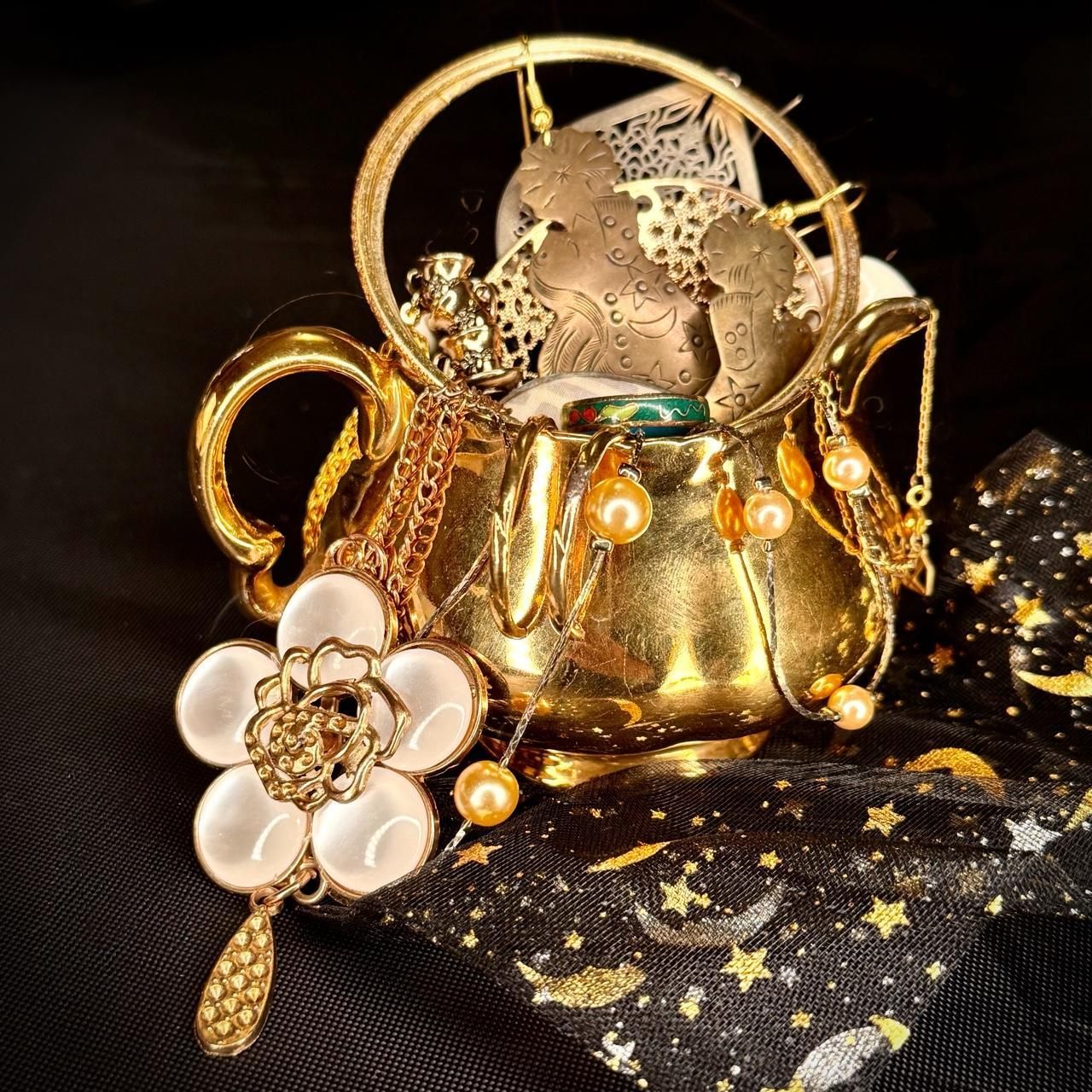 Golden Mystery Jewelry Jar Vintage Wearable In 1940's Antique Ellgreave Creamer